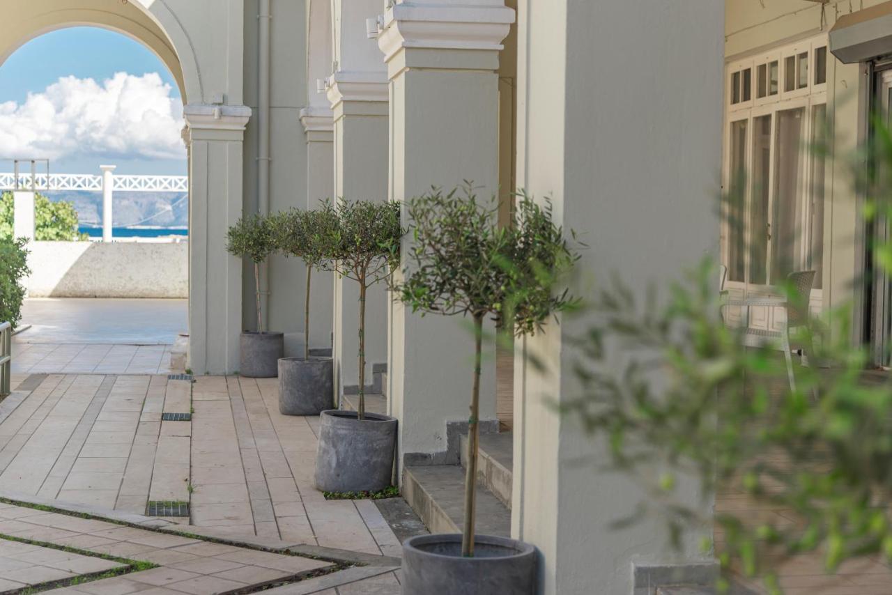 קאבוס Olive Grove Beachfront Apartments & Seaview Suites (Adults Only) מראה חיצוני תמונה